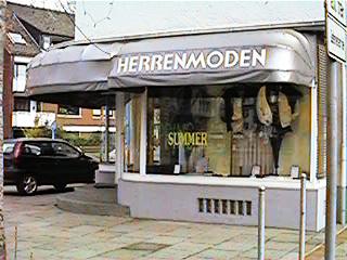 i043.jpg (21072 Byte)