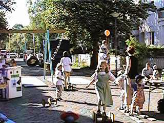 FEleu05.jpg (28539 Byte)