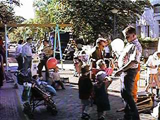 FEleu07.jpg (28292 Byte)